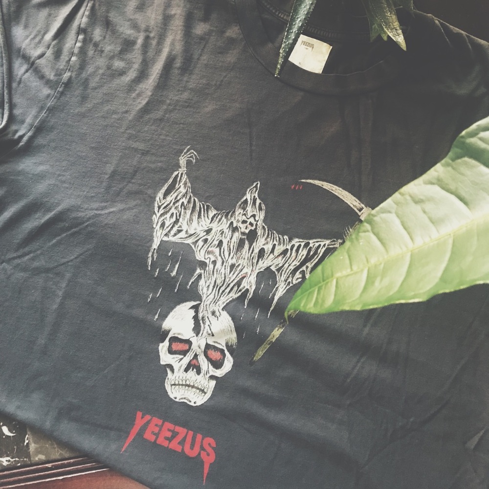 Yeezus tour tee XL